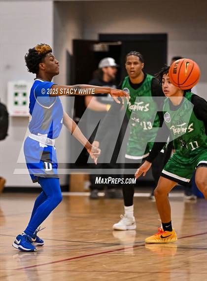 Thumbnail 3 in Dillard v IDN Raptors (Tampa Bay Christmas Invitational) photogallery.