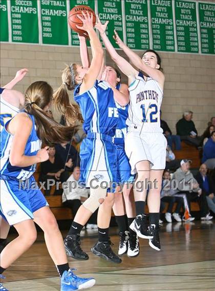 Thumbnail 1 in Ardsley vs Dobbs Ferry (33rd Annual William Warnock Memorial Tournament) photogallery.