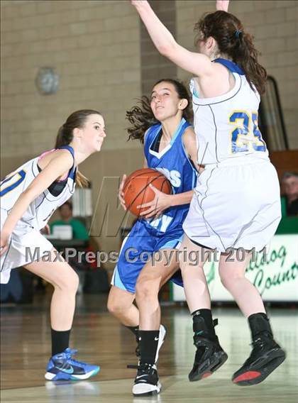 Thumbnail 3 in Ardsley vs Dobbs Ferry (33rd Annual William Warnock Memorial Tournament) photogallery.