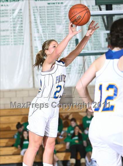 Thumbnail 1 in Ardsley vs Dobbs Ferry (33rd Annual William Warnock Memorial Tournament) photogallery.