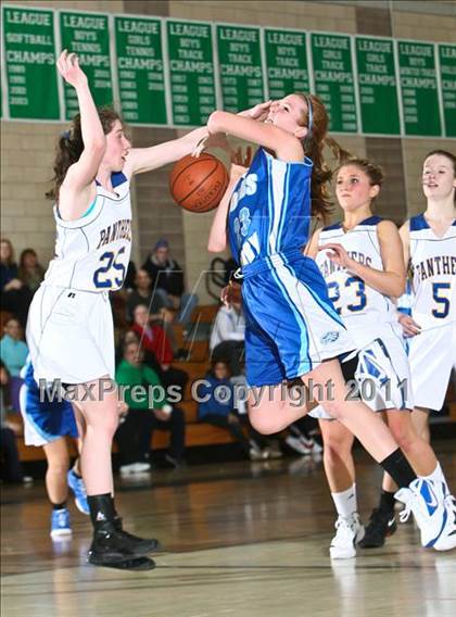 Thumbnail 2 in Ardsley vs Dobbs Ferry (33rd Annual William Warnock Memorial Tournament) photogallery.