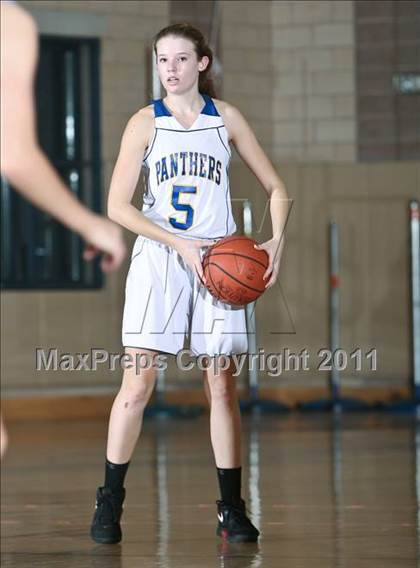 Thumbnail 3 in Ardsley vs Dobbs Ferry (33rd Annual William Warnock Memorial Tournament) photogallery.