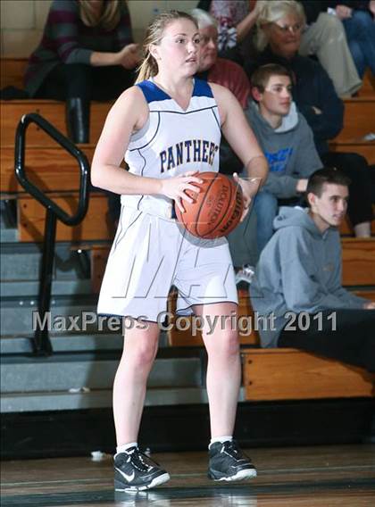 Thumbnail 3 in Ardsley vs Dobbs Ferry (33rd Annual William Warnock Memorial Tournament) photogallery.