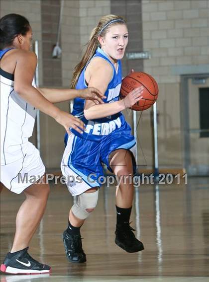 Thumbnail 1 in Ardsley vs Dobbs Ferry (33rd Annual William Warnock Memorial Tournament) photogallery.