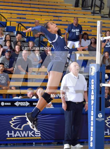 Thumbnail 2 in Sacred Heart Prep vs. Sierra Canyon (CIF State D2 Final) photogallery.