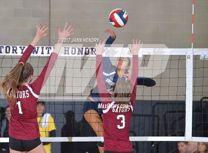 Thumbnail 2 in Sacred Heart Prep vs. Sierra Canyon (CIF State D2 Final) photogallery.