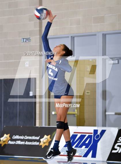 Thumbnail 1 in Sacred Heart Prep vs. Sierra Canyon (CIF State D2 Final) photogallery.