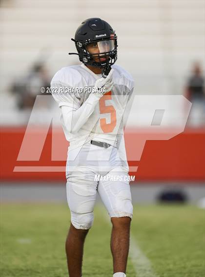 Thumbnail 3 in Mission Oak @ Selma (Scrimmage) photogallery.