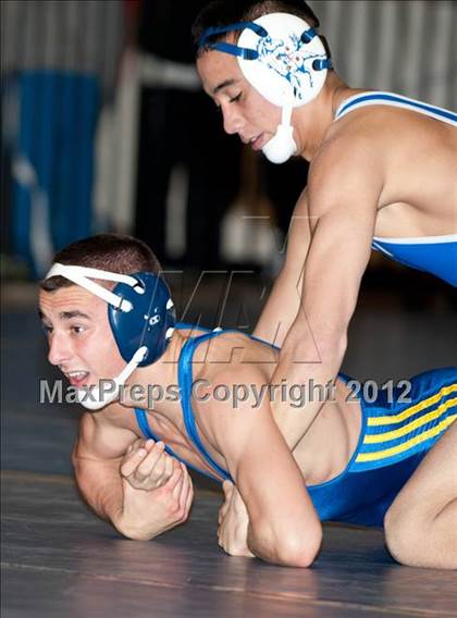 Thumbnail 1 in CIF CCS Masters Championships (Semifinals) photogallery.