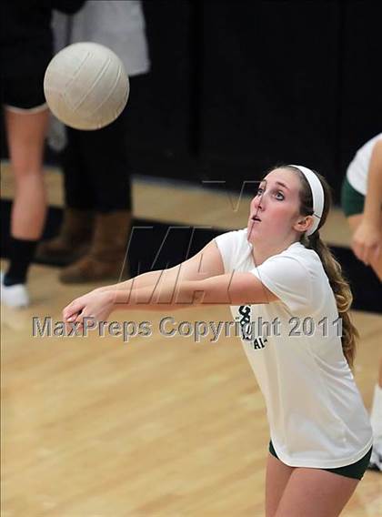 Thumbnail 2 in Santa Barbara vs. Analy (Archbishop Mitty Invitational Tournament) photogallery.