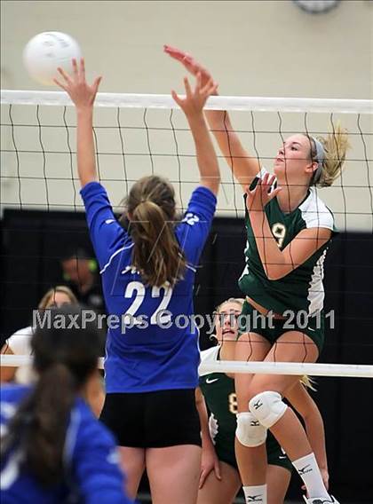 Thumbnail 2 in Santa Barbara vs. Analy (Archbishop Mitty Invitational Tournament) photogallery.