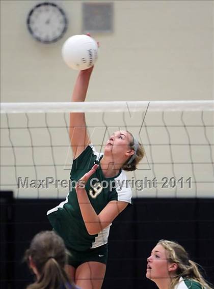 Thumbnail 3 in Santa Barbara vs. Analy (Archbishop Mitty Invitational Tournament) photogallery.