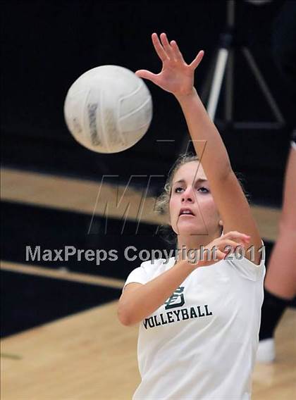 Thumbnail 3 in Santa Barbara vs. Analy (Archbishop Mitty Invitational Tournament) photogallery.