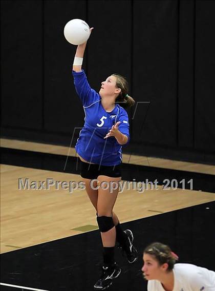 Thumbnail 1 in Santa Barbara vs. Analy (Archbishop Mitty Invitational Tournament) photogallery.