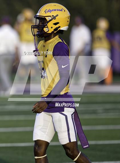 Thumbnail 2 in Edgewood vs Palmer photogallery.