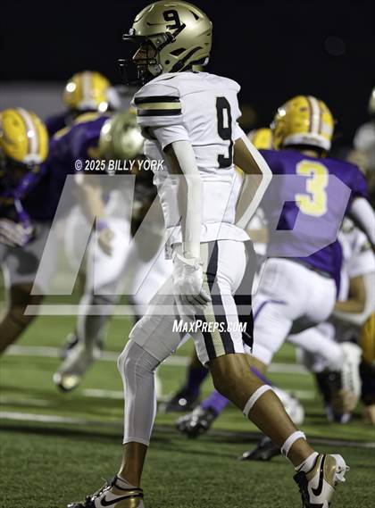 Thumbnail 2 in Edgewood vs Palmer photogallery.