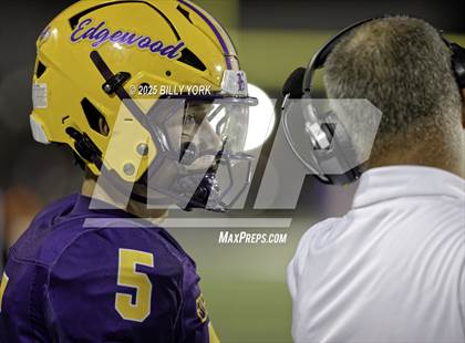Thumbnail 3 in Edgewood vs Palmer photogallery.