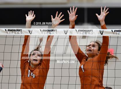 Thumbnail 2 in Round Rock Westwood @ Vandegrift photogallery.