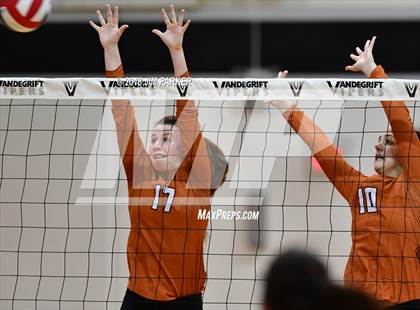 Thumbnail 3 in Round Rock Westwood @ Vandegrift photogallery.