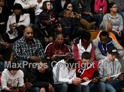 Thumbnail 3 in Albany Academy vs. New London (Spalding Hoophall Classic) photogallery.