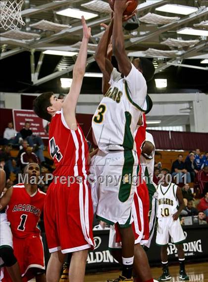 Thumbnail 2 in Albany Academy vs. New London (Spalding Hoophall Classic) photogallery.