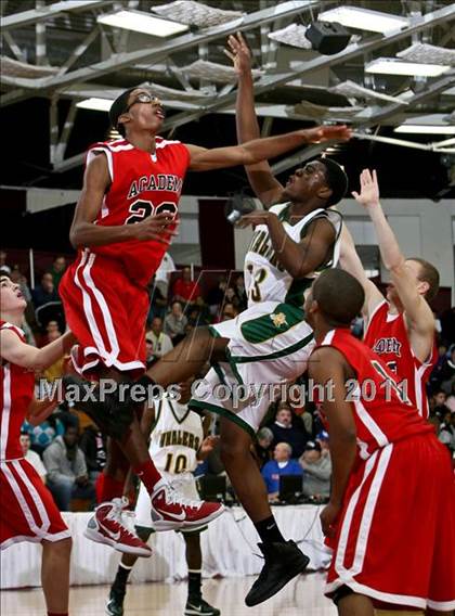 Thumbnail 1 in Albany Academy vs. New London (Spalding Hoophall Classic) photogallery.