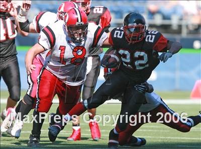 Thumbnail 3 in Orting vs. Archbishop Murphy (Kickoff Classic) photogallery.