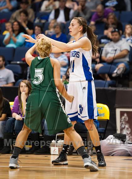 Thumbnail 1 in Stratton vs. Wiley (CHSAA 1A Final Four) photogallery.