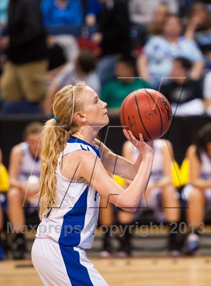 Thumbnail 1 in Stratton vs. Wiley (CHSAA 1A Final Four) photogallery.