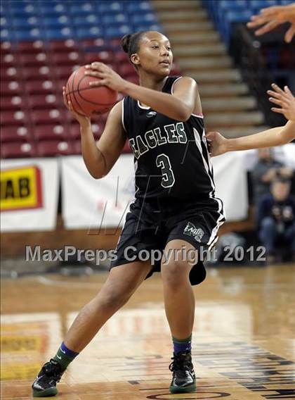 Thumbnail 2 in McNair vs. St. Mary's (CIF SJS D2 Final) photogallery.