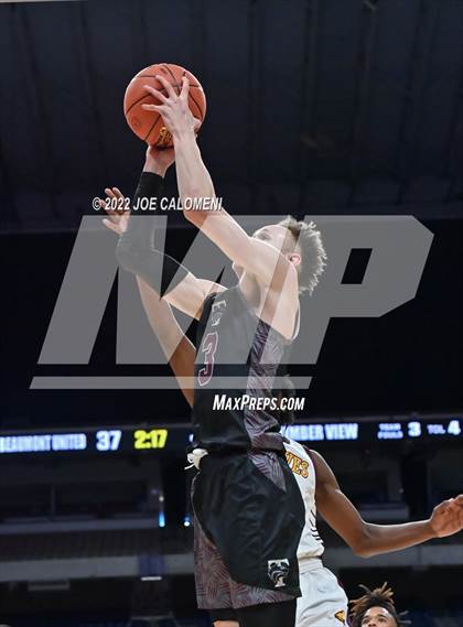 Thumbnail 2 in Mansfield Timberview vs Beaumont United (UIL 5A State Semifinal) photogallery.