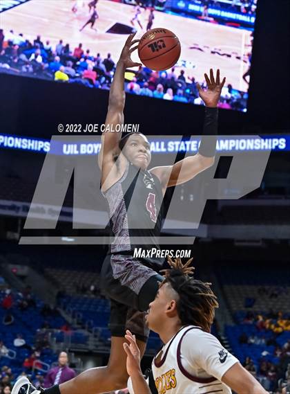 Thumbnail 3 in Mansfield Timberview vs Beaumont United (UIL 5A State Semifinal) photogallery.