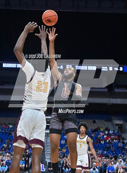 Thumbnail 3 in Mansfield Timberview vs Beaumont United (UIL 5A State Semifinal) photogallery.