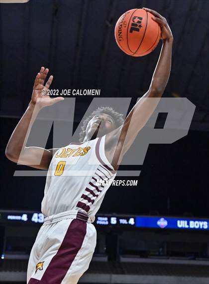 Thumbnail 3 in Mansfield Timberview vs Beaumont United (UIL 5A State Semifinal) photogallery.