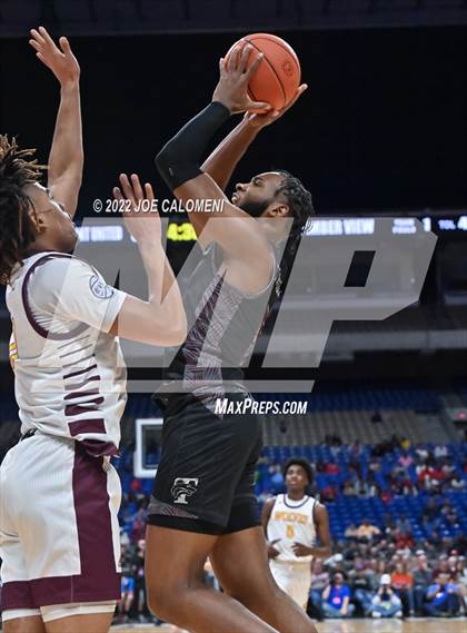 Thumbnail 3 in Mansfield Timberview vs Beaumont United (UIL 5A State Semifinal) photogallery.