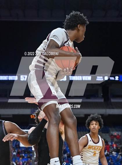 Thumbnail 1 in Mansfield Timberview vs Beaumont United (UIL 5A State Semifinal) photogallery.