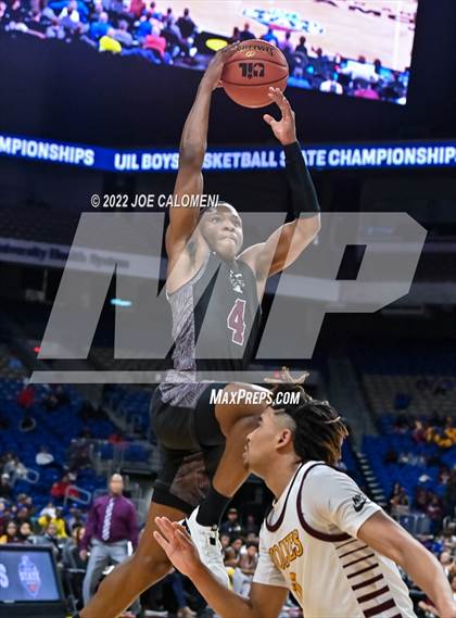 Thumbnail 2 in Mansfield Timberview vs Beaumont United (UIL 5A State Semifinal) photogallery.