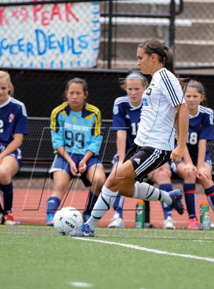 Thumbnail 1 in Peak to Peak vs. Kent Denver (CHSAA 3A Semifinal) photogallery.