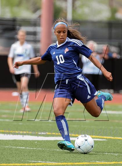 Thumbnail 2 in Peak to Peak vs. Kent Denver (CHSAA 3A Semifinal) photogallery.