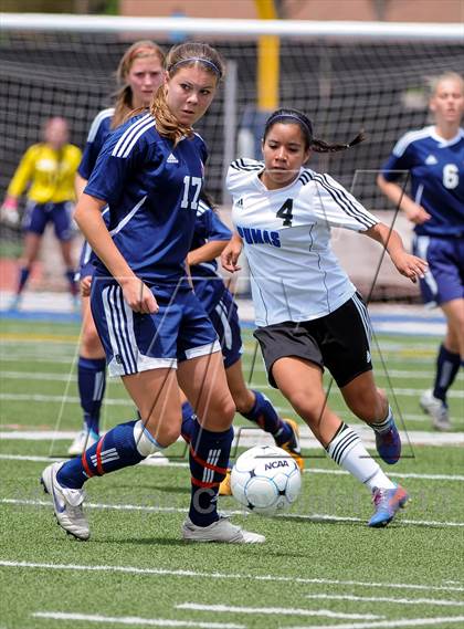 Thumbnail 2 in Peak to Peak vs. Kent Denver (CHSAA 3A Semifinal) photogallery.