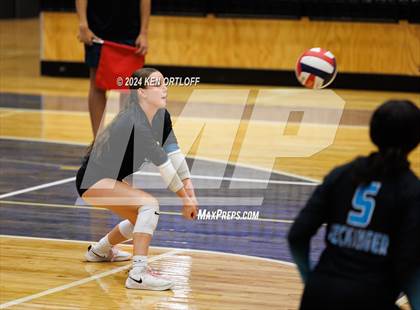 Thumbnail 2 in Seckinger @ Chattahoochee photogallery.