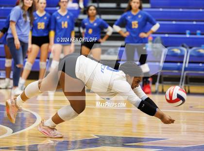 Thumbnail 2 in Seckinger @ Chattahoochee photogallery.