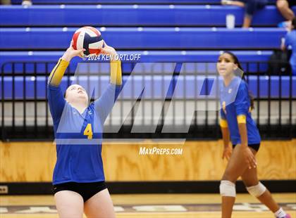Thumbnail 2 in Seckinger @ Chattahoochee photogallery.
