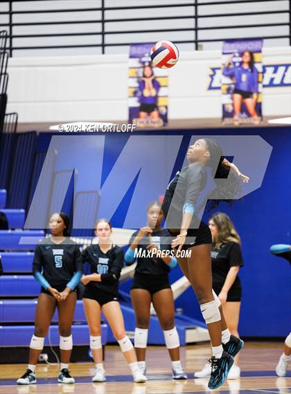 Thumbnail 3 in Seckinger @ Chattahoochee photogallery.