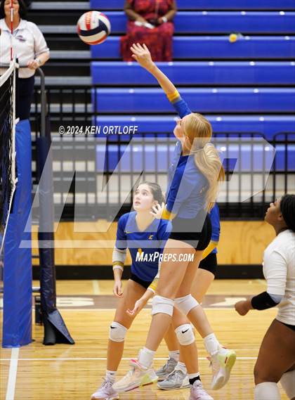 Thumbnail 2 in Seckinger @ Chattahoochee photogallery.