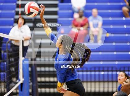 Thumbnail 3 in Seckinger @ Chattahoochee photogallery.