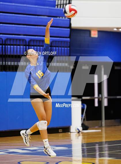 Thumbnail 3 in Seckinger @ Chattahoochee photogallery.