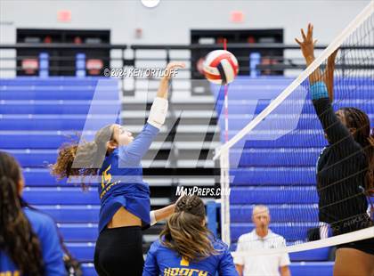 Thumbnail 3 in Seckinger @ Chattahoochee photogallery.