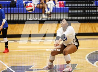 Thumbnail 3 in Seckinger @ Chattahoochee photogallery.