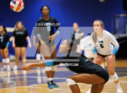 Thumbnail 3 in Seckinger @ Chattahoochee photogallery.